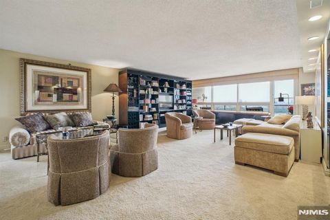 800 Palisade Avenue PH21A Fort Lee NJ 07024