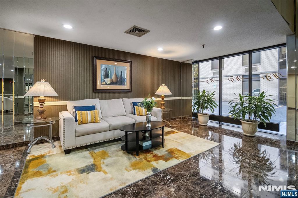 326 Prospect Avenue 5J