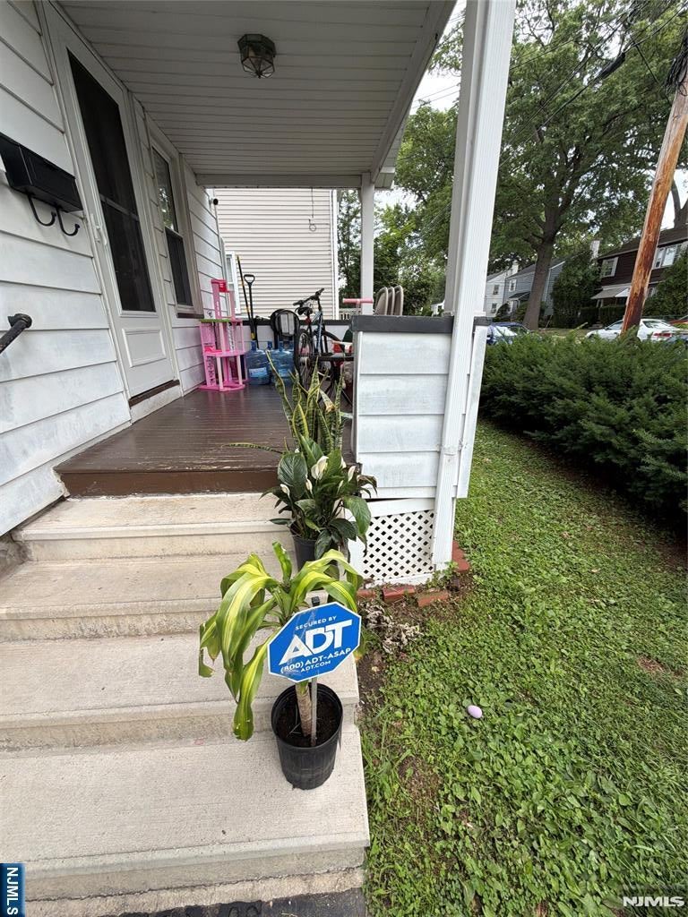 8 8th Avenue