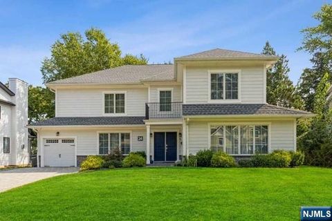 Photo of 24 Jefferson Ave, Tenafly, NJ 07670 (MLS # 26009464)