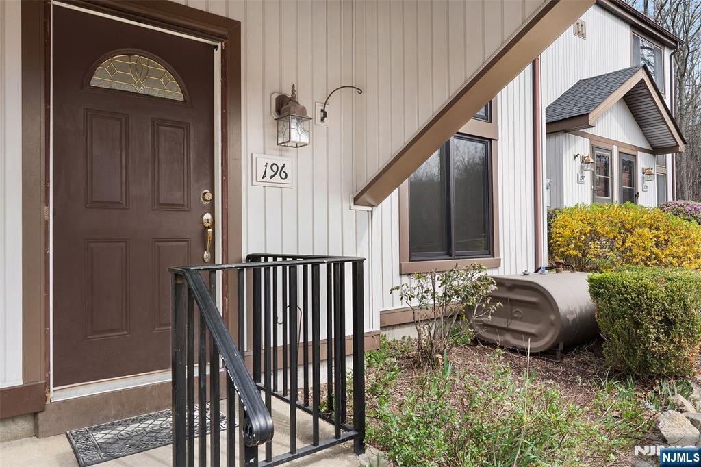 11196 Dell Place 196