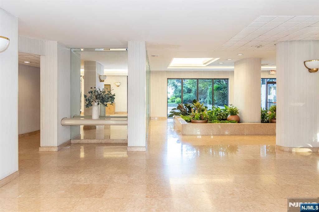 200 Winston Drive 1005