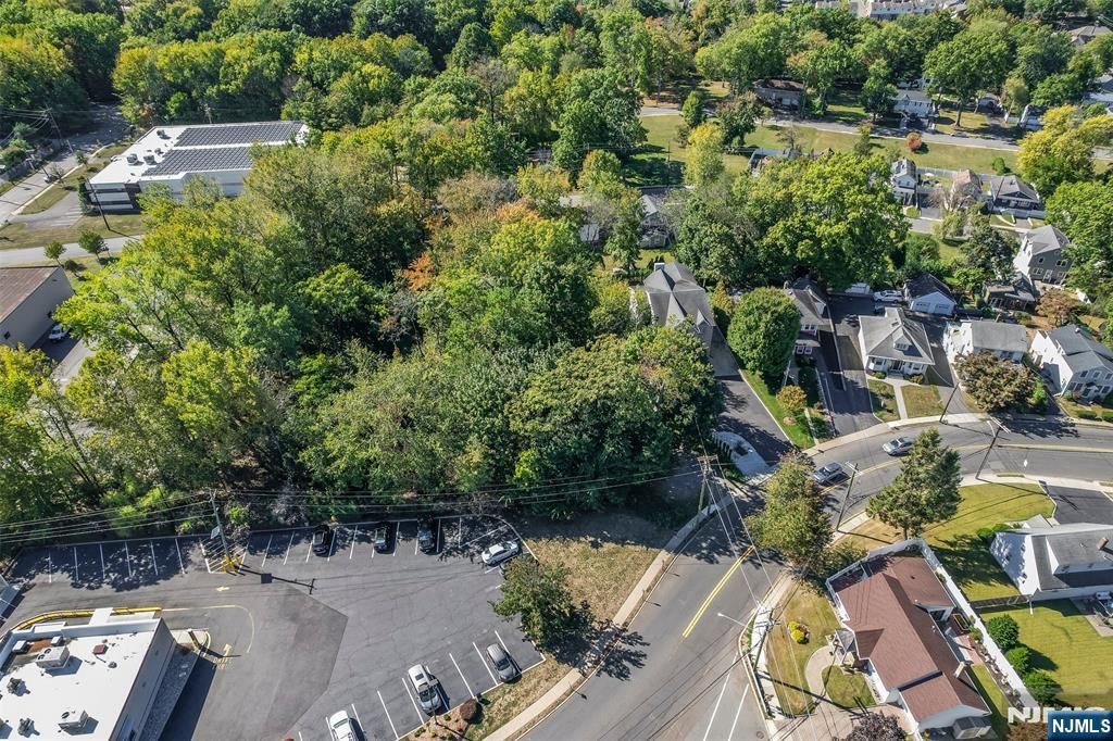 Photo of 668 River Road, New Milford, NJ 07646 (MLS # 25035168)
