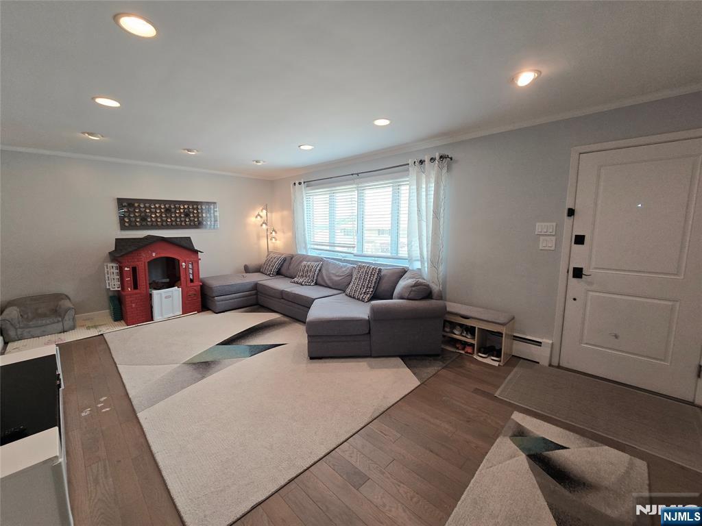 590 Carpenter Place 1
