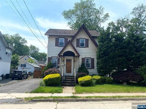 86 Lake Street Bergenfield NJ 07621