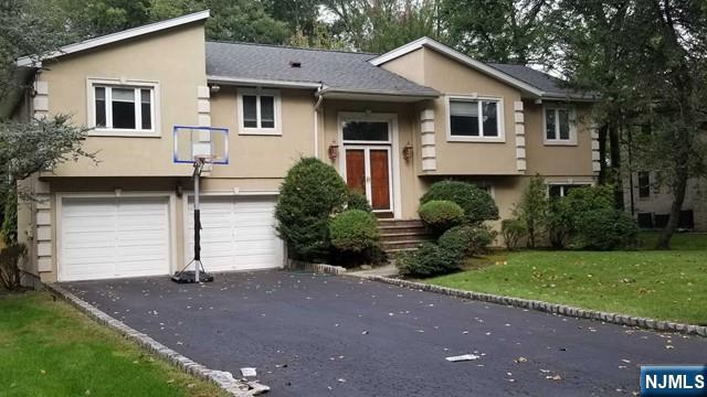 Rental Property at 20 4th, Closter, New Jersey - Bedrooms: 4 
Bathrooms: 3 
Rooms: 8  - $6,000 MO.