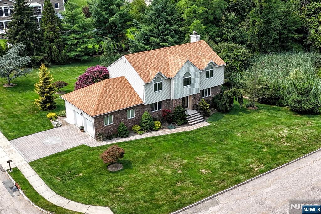 13 Bryan Court