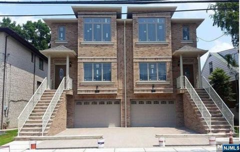 Photo of 383 Washington Ave, Cliffside Park, NJ 07010 (MLS # 26000340)