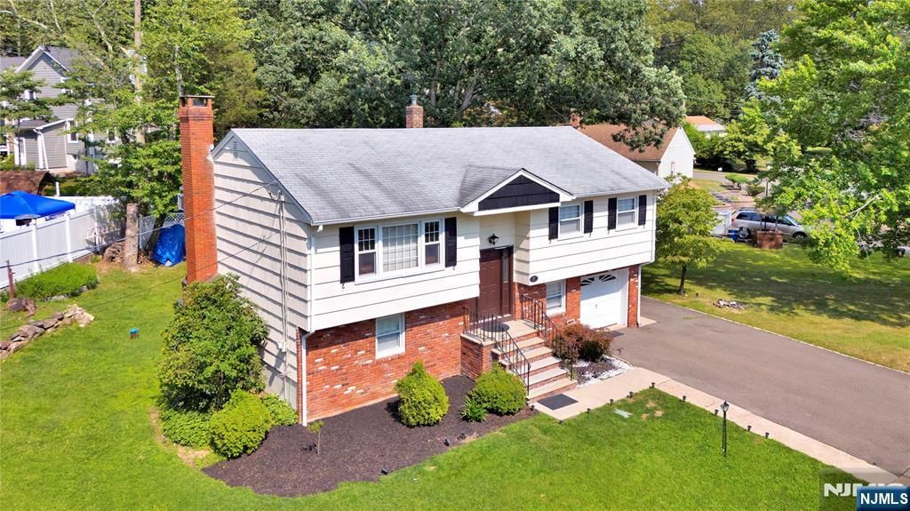 Photo of 70 Highland Road, North Haledon, NJ 07508 (MLS # 25037625)