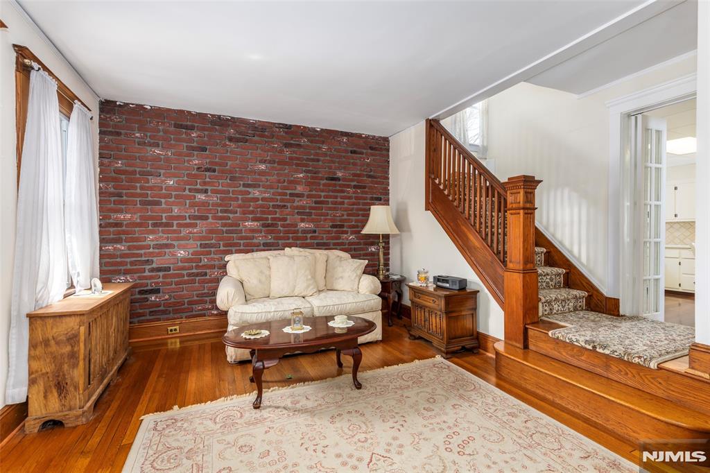 237 Maplewood Avenue