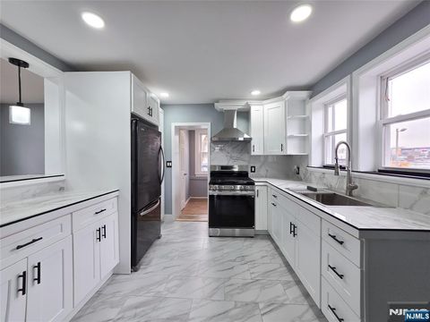 16 Palisade Avenue Bergenfield NJ 07621