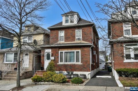 423 8th Street Fairview NJ 07022