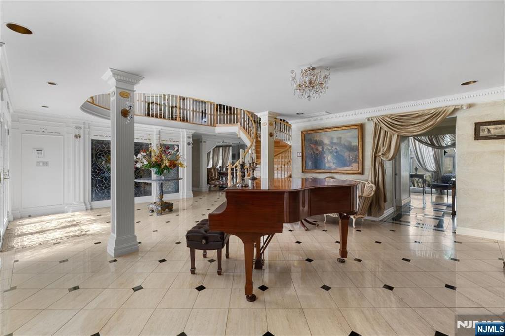 12 E Saddle River Road