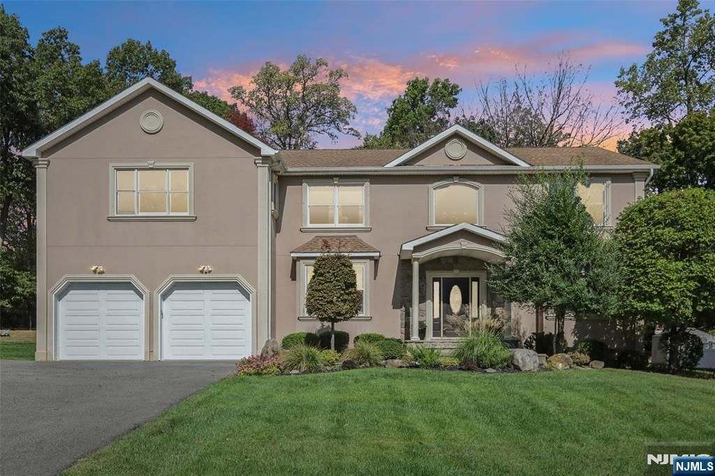 Photo of 59 Prospect Avenue, Woodcliff Lake, NJ 07677 (MLS # 25034344)