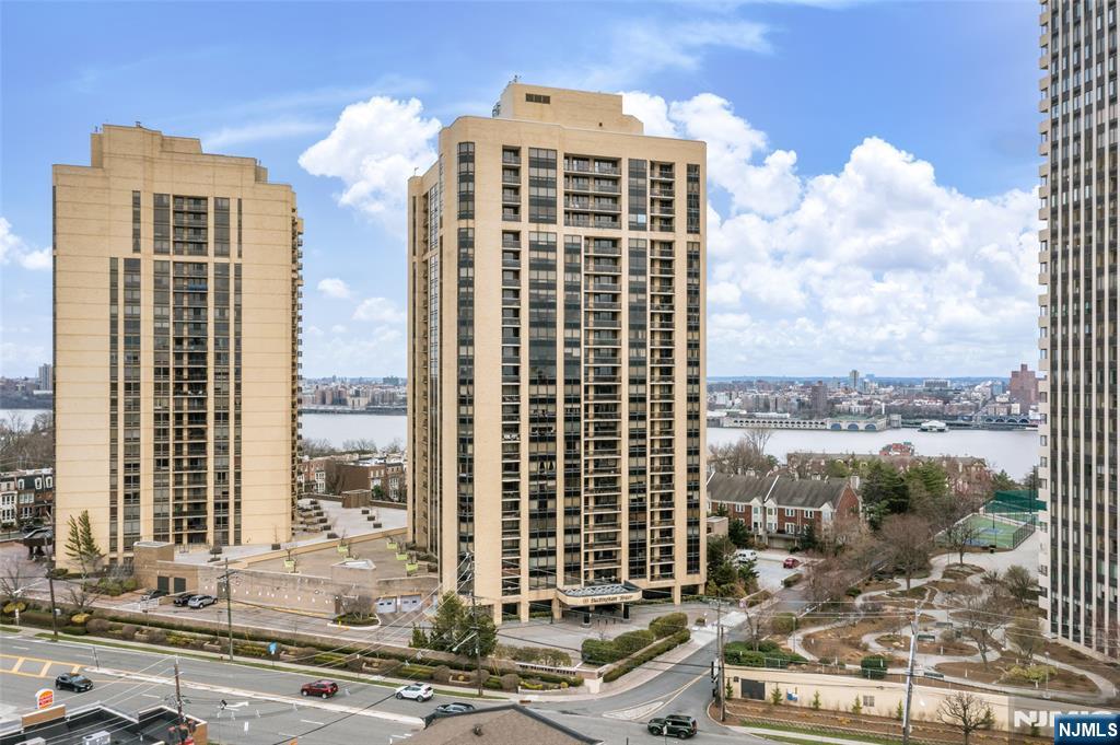 800 Palisade Avenue 1205