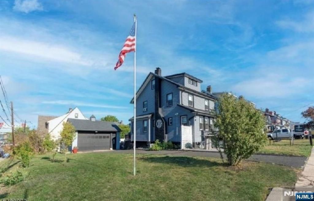 Photo of 5 Newell Place, North Arlington, NJ 07031 (MLS # 25044216)