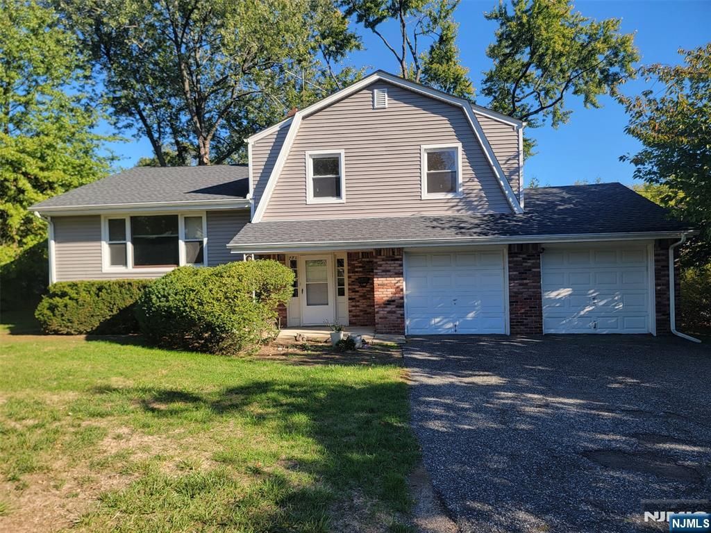 Photo of 780 Hilton Place, Paramus, NJ 07652 (MLS # 25037079)