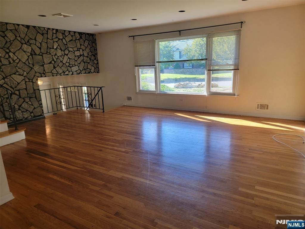 Photo of 780 Hilton Place, Paramus, NJ 07652 (MLS # 25037079)