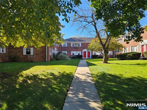 Photo of 17 Atherton Court #64, Wayne, NJ 07470 (MLS # 26040262)