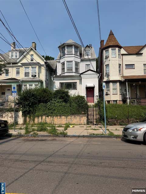 Photo of 444 Summer Avenue, Newark, NJ 07104 (MLS # 26027144)