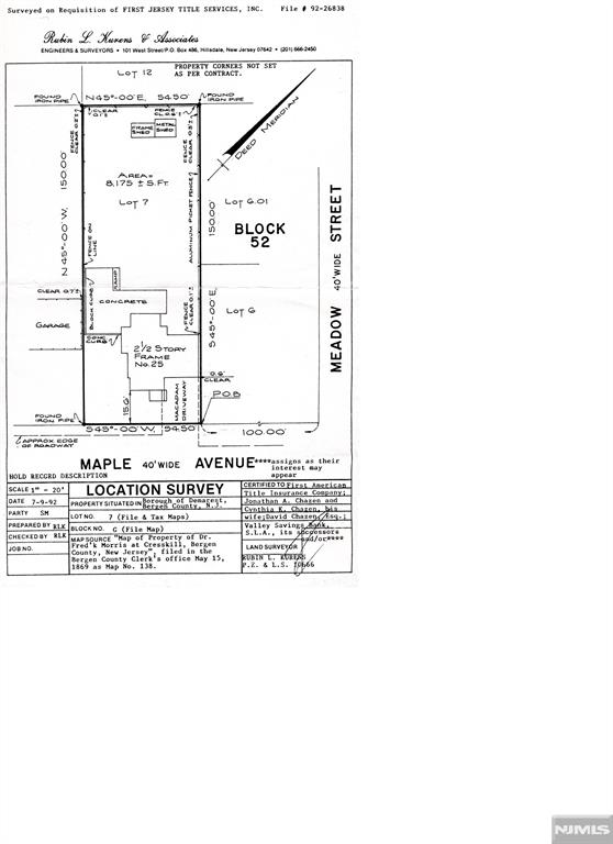 Main image without alt text