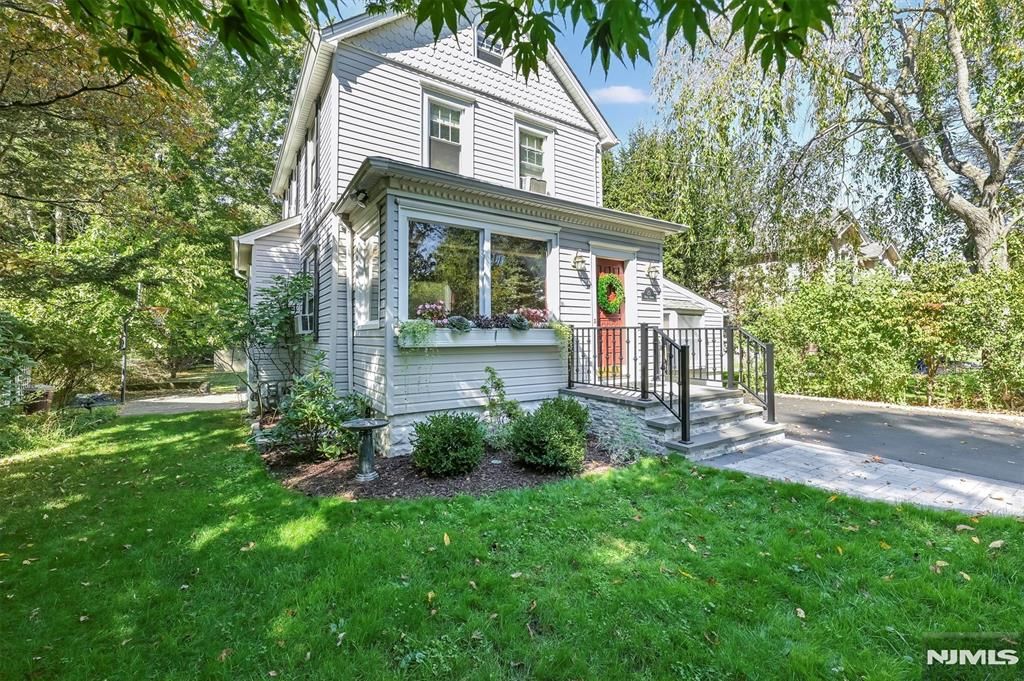 Photo of 25 Maple Avenue, Demarest, NJ 07627 (MLS # 26005691)