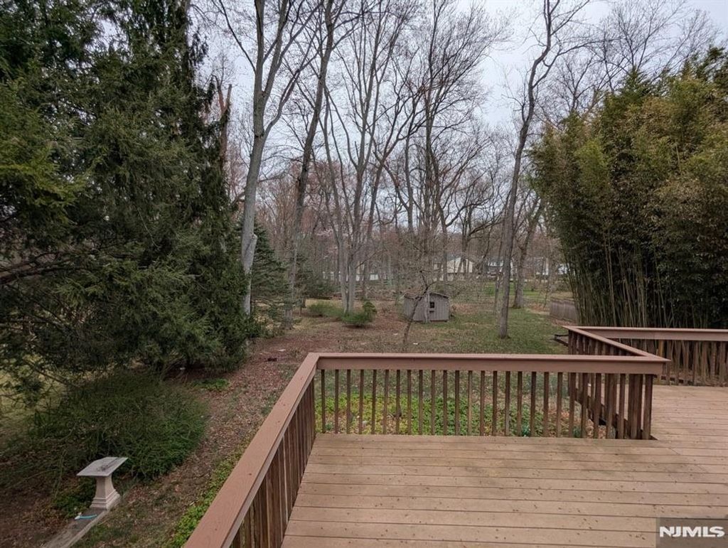 Photo of 97 Columbus Avenue, Closter, NJ 07624 (MLS # 26011046)