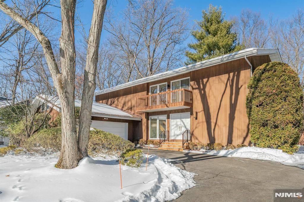 Photo of 566 Faletti Way, River Vale, NJ 07675 (MLS # 26003823)