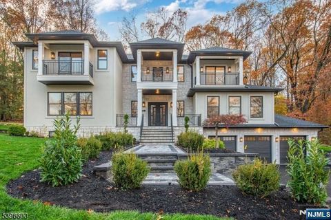 24 Cliffside Drive Livingston NJ 07039