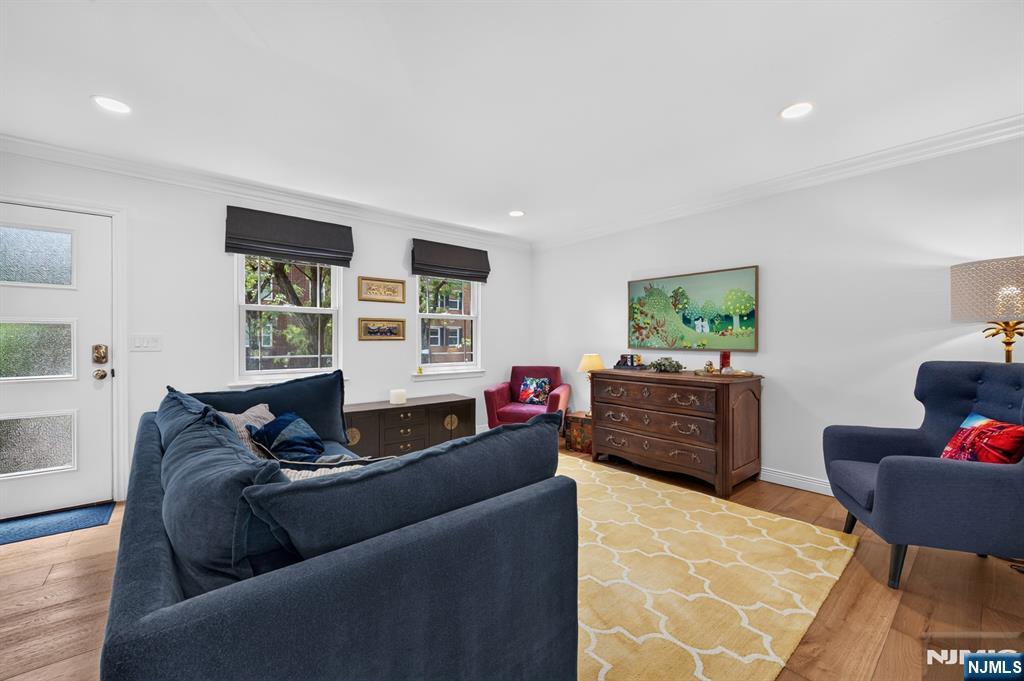 304 9th Street