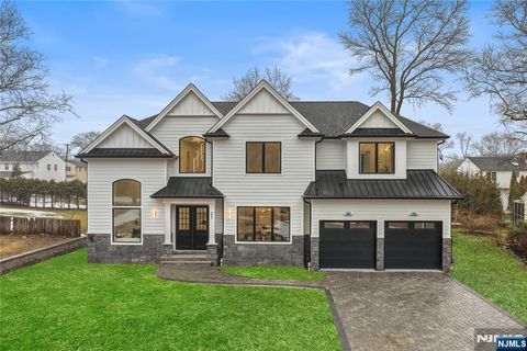 21 Manor Court Glen Rock NJ 07452