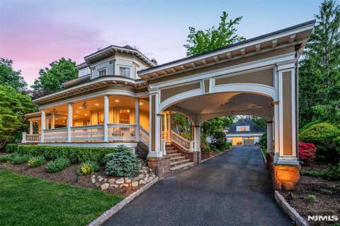 Photo of 640 Ridgewood Avenue, Ridgewood Village, NJ 07450 (MLS # 26024564)