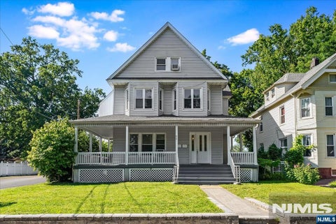 Photo of 68 Tenafly Road, Englewood, NJ 07631 (MLS # 26035211)