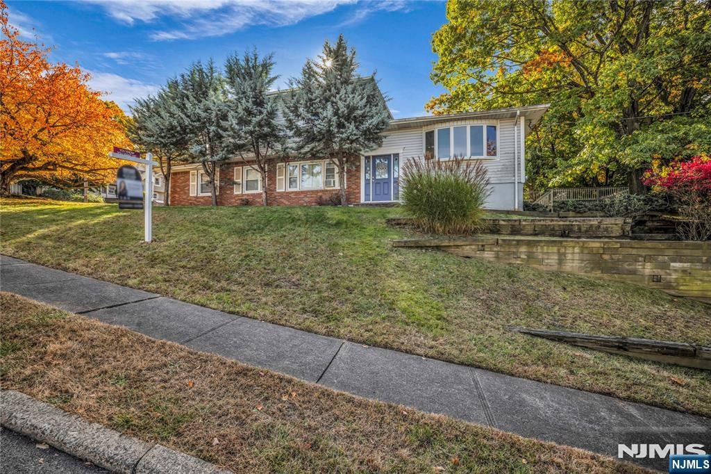 16 Pascale Place