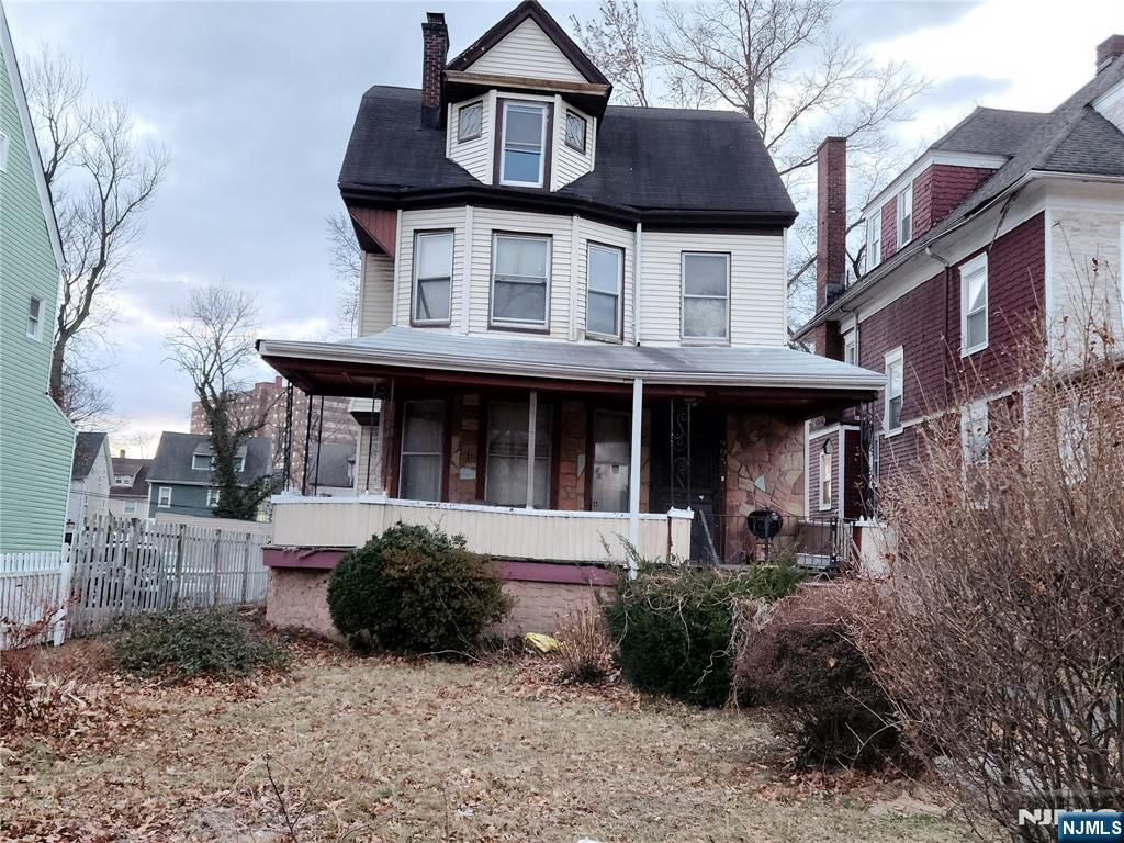 Photo of 605 Park Avenue, East Orange, NJ 07017 (MLS # 26001227)