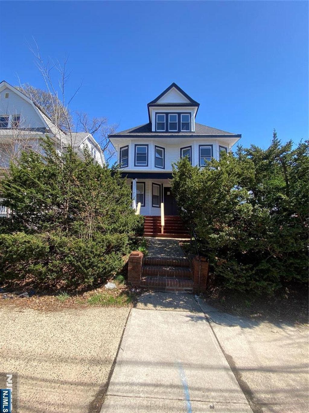 Photo of 7274 Ingraham Place, Newark, NJ 07108 (MLS # 26012811)