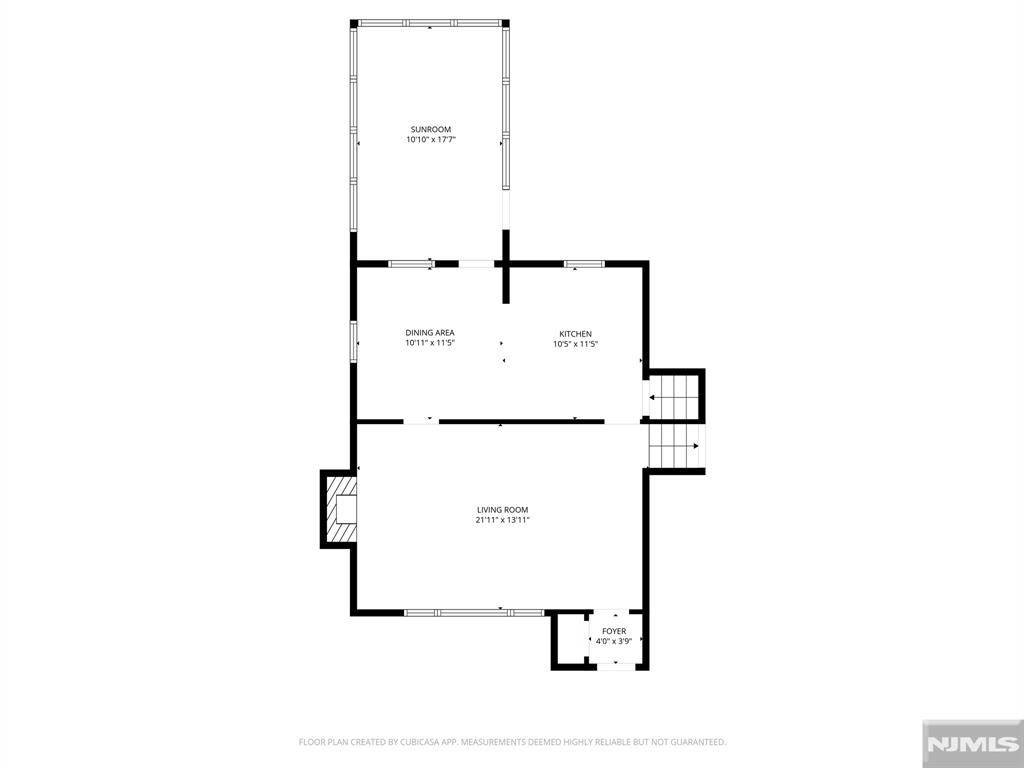 Main image without alt text