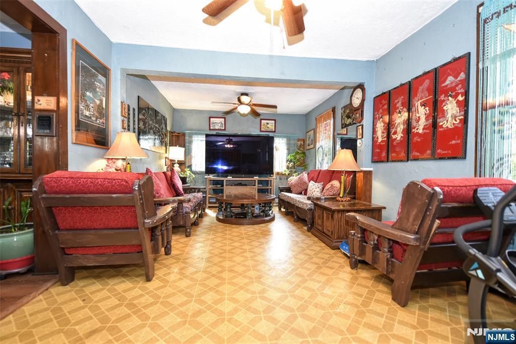 Photo of 435 Northern Parkway, Ridgewood Village, NJ 07450 (MLS # 25033766)