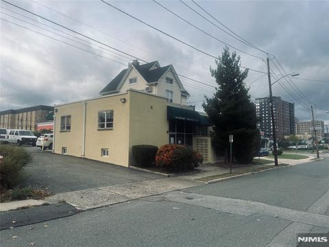 Photo of 87 Old River Street #3, Hackensack, NJ 07601 (MLS # 25037835)