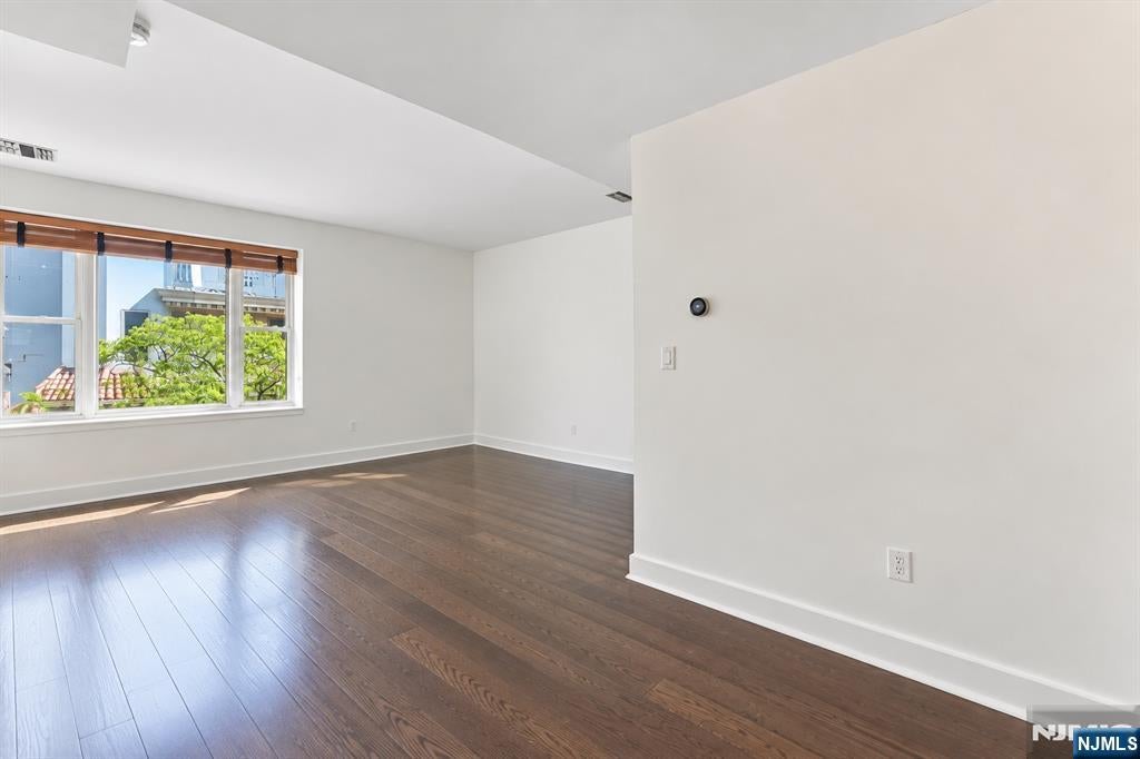 941 Boulevard 3C