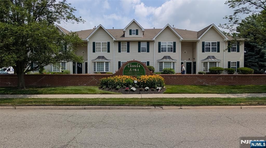 Photo of 4 Chanda Court, Clifton, NJ 07012 (MLS # 26007034)