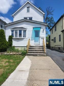 Property for Sale at 122 Woodland Avenue, Little Ferry, New Jersey - Bedrooms: 3 
Bathrooms: 3 
Rooms: 7  - $599,000
