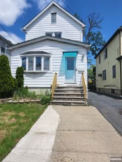 Photo 1 of 122 Woodland Avenue, Little Ferry, New Jersey, $599,000, Web #: 325015700