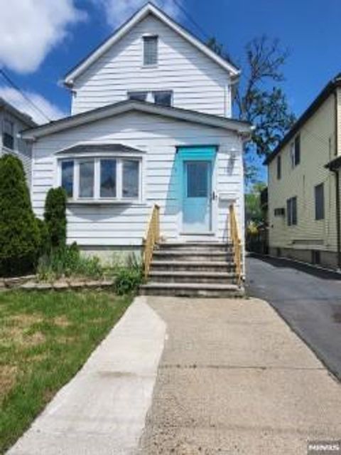 122 Woodland Avenue Little Ferry NJ 07643
