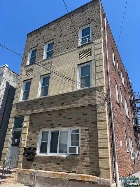 166 Westminster Place 3R Lodi NJ 07644