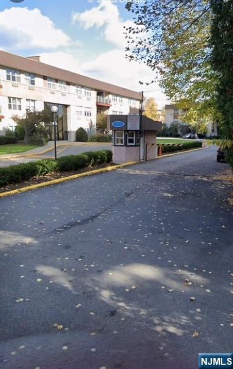 Photo of 1111 River Rd #D5, Edgewater, NJ 07020 (MLS # 25036268)