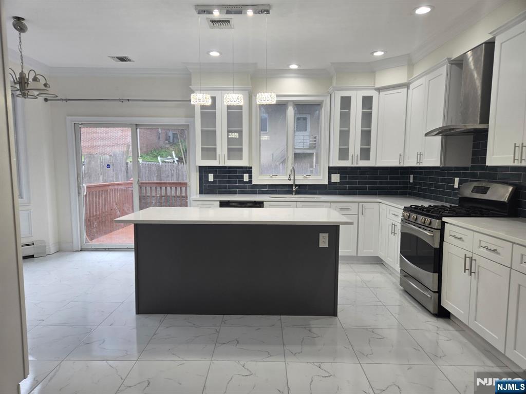 Rental Property at 208 3rd St A, Palisades Park, New Jersey - Bedrooms: 4 
Bathrooms: 4 
Rooms: 6  - $5,350 MO.
