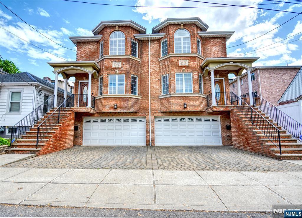 Rental Property at 208 3rd St A, Palisades Park, New Jersey - Bedrooms: 4 
Bathrooms: 4 
Rooms: 6  - $5,350 MO.