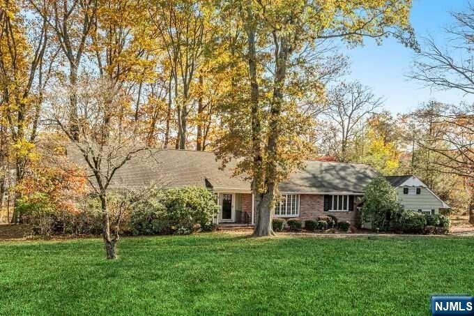 Property for Sale at 263 Arbor Road, Franklin Lakes, New Jersey - Bedrooms: 3 
Bathrooms: 3 
Rooms: 10  - $1,699,000