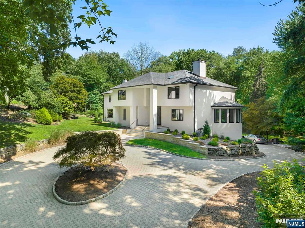 1 Lambs Lane